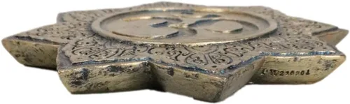 Vista 3 de Ebros Gift Fengshui Zen Buddha Om Symbol Mandala Lotus Padma Flor Incienso Stick Holder Plato Quemador Medallón Figurilla Hogar Fragancia Accesorio