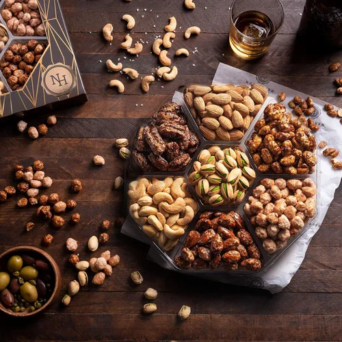 Vista 3 de Nut Haven - Cesta de regalo de navidad de frutos secos gourmet dulces, salados y tostados, regalo saludable para hombres y mujeres en el Día