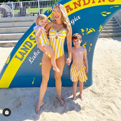 Vista 5 de IFFEI Traje de baño de una pieza a juego para la familia, traje de baño a rayas ahuecado monokini Mommy and Me Beachwear