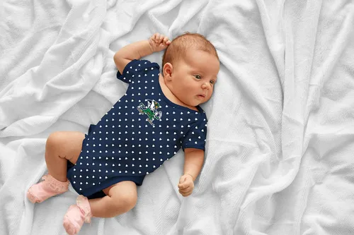 Vista 2 de Two Feet Ahead Corazones, mameluco para bebé, ropa para bebés recién nacidos, Azul