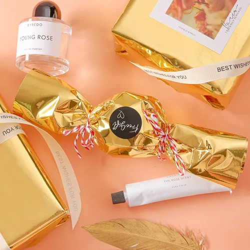 Vista 6 de Rollo de papel de regalo metálico dorado, rollo de papel de regalo de metal de 17 pulgadas x 49 pies para envolver regalos, papel de color sólido