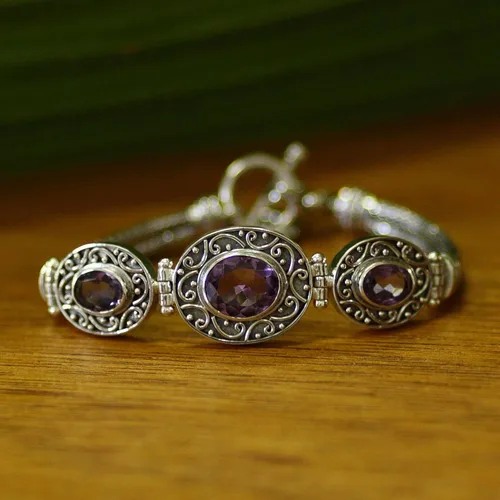 Vista 3 de NOVICA Pulsera con colgante de amatista hecha a mano, plata de ley 925, piedra natal de Indonesia púrpura 7 pulgadas de largo x 7.5 pulgadas