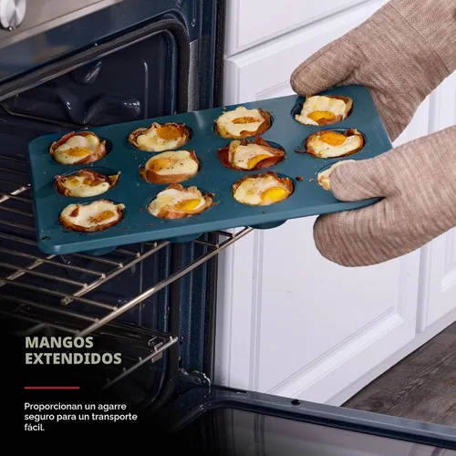 Vista 5 de KitchenAid Molde antiadherente de acero aluminizado, apto para lavavajillas, agave, 12 tazas