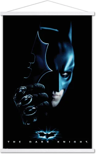 Vista 19 de Trends International DC Comics Movie - Póster de pared de Batman con Batarang, 14.725 x 22.375 pulgadas, versión enmarcada de madera de granero