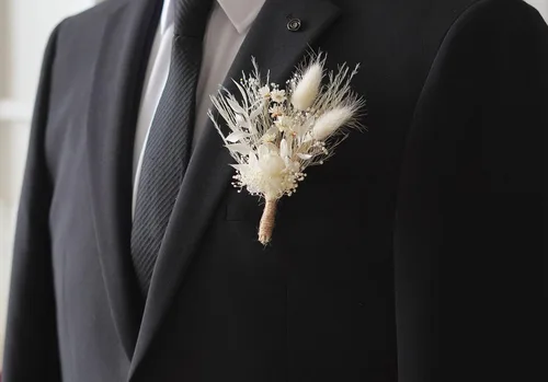 Vista 4 de Flores secas de hierba de las pampas blancas, ramo de flores secas rústicas, pin de solapa para mujeres/novio (B10)