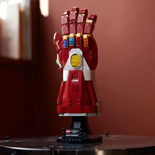 Vista 5 de LEGO Marvel Nano Gauntlet, modelo de Iron Man con piedras del infinito, 76223 Avengers: Endgame, recuerdos coleccionables, idea de regalo