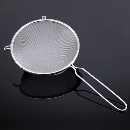 Vista 6 de Cuchara coladora de acero inoxidable Colador de malla fina con mango largo para servir alimentos Diseño resistente al calor Separación rápida