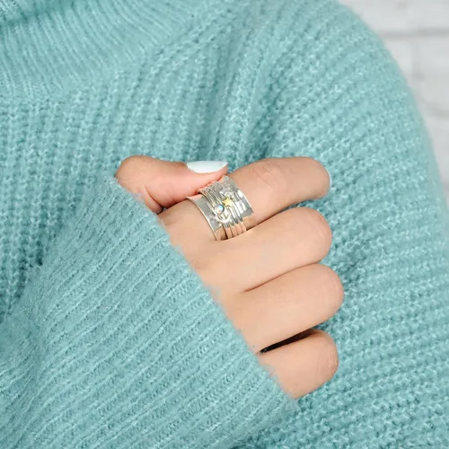 Vista 2 de Boho-Magic Anillo giratorio de plata de ley 925 con diseño de luna y estrella para mujer