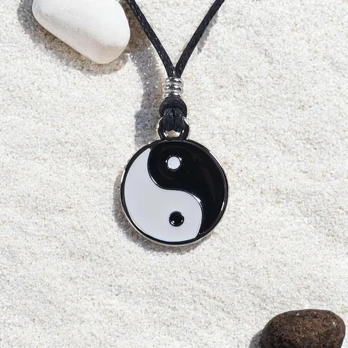 Vista 2 de BlueRica Yin y Yang en collar de cordón ajustable