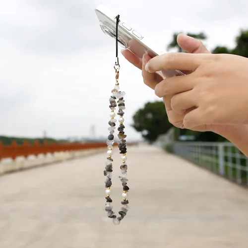 Vista 3 de Correa de muñeca para teléfono, con piedras preciosas naturales, con cuentas para teléfono celular, para mujeres y niñas (negro)