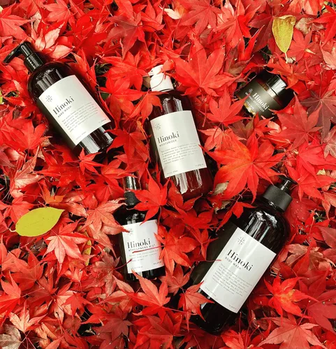 Vista 5 de TE + TE Hidratante Hinoki con ingredientes orgánicos y aceite esencial japonés Hioki, hidratante y nutritivo, aroma calmante. Vegano