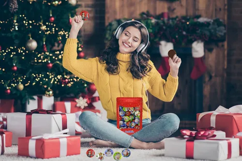 Vista 4 de Fruidles Discos Temáticos de Muñeco de Nieve de Chocolate con Leche Navideño, Doble Crujiente, Rellenos para Bolsas de Fiesta, Envueltos