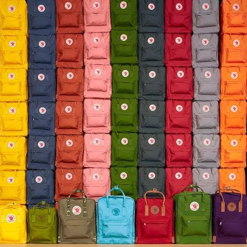 Vista 9 de Fjallraven Kanken Classic - Mochila pequeña para el día a día, Multicolor, talla única
