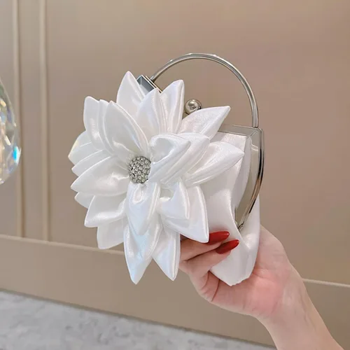 Vista 3 de Elegante bolso de noche floral para mujer, bolso de embrague nupcial de boda con diamantes de imitación, bolso de flores de satén para dama