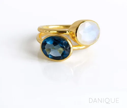 Vista 127 de Oval Birthstone Ring Bezel Set in Vermeil Gold, Sterling Silver, or Rose Gold, Stacking Birthstone Ring [rOMB]