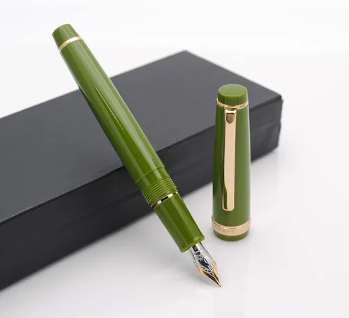 Vista 4 de Pluma estilográfica JINHAO 82 con clip dorado (plumín F 0.5mm, verde aguacate)