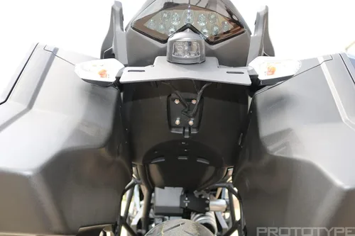 Vista 4 de T-Rex Racing Eliminador de guardabarros compatible con Kawasaki Versys 650 2015-2022 (funciona con bolsas de sillín OEM W o W/O)