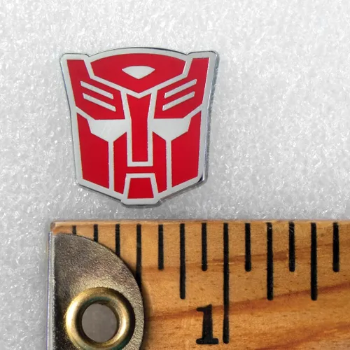 Vista 2 de Ata-Boy Transformers Autobots 1" Pin de esmalte a todo color, Sin gemas.