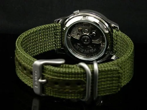 Vista 3 de Seiko SNK805 reloj analógico de acero inoxidable plateado con marcado automático lona verde para hombre