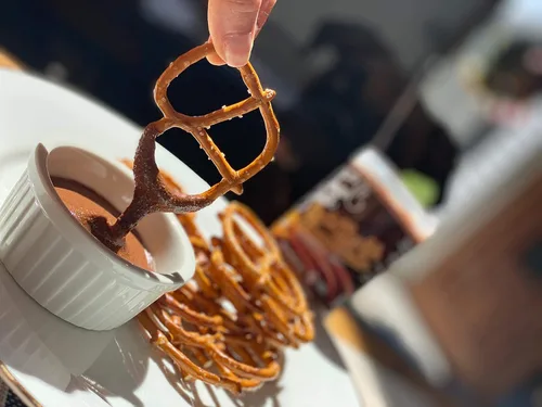 Vista 4 de Mantequilla de Almendra con Chocolate Oscuro de Laurel – Mantequilla de Nueces Alta en Proteínas – Untable con Sabor a Nutella – Mantequilla Baja