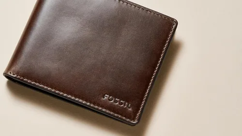 Vista 4 de Fossil Derrick - Cartera plegable de piel con bloqueo RFID y ventana de identificación abatible para hombre