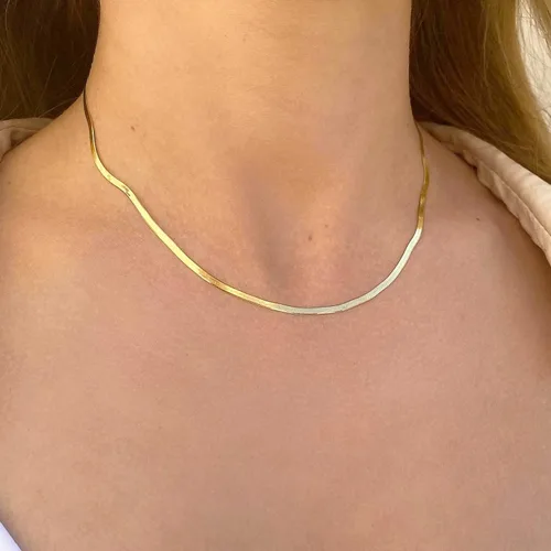 Vista 3 de JoycuFF Collar de oro para mujer, delicado collar de gargantilla en capas para mujer, caja de clip de serpiente, cuerda Figaro, collar de cadena