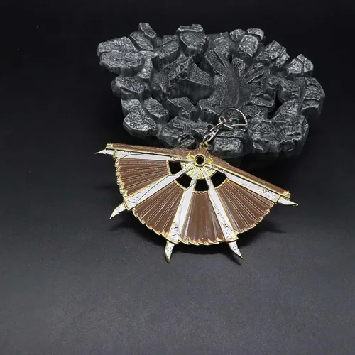 Vista 6 de crafthand Llavero de metal Loba Heirloom Mini Fan Metal Colgante Figura Decoración de Escritorio Mochila Colgante Suministros de Fiesta Regalo, Oro