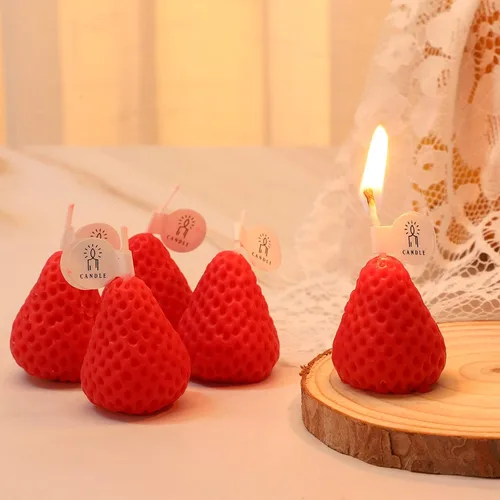 Vista 4 de Nuanchu 8 velas de fresa con forma de fresa, cera perfumada de cera de soja, linda vela decorativa para dormitorio, baño, fiestas, 2 paquetes (rojo)