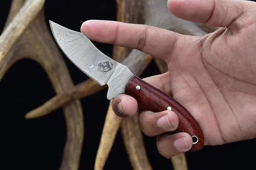 Vista 7 de Knives Ranch Cuchillo utilitario EDC hecho a mano, espiga completa, acero de damasco, mango de micarta de arpillera, funda de vaquero resistente