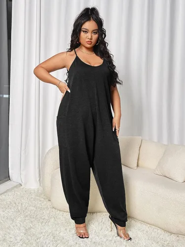 Vista 3 de OYOANGLE Mono casual sin mangas con tirantes y bolsillos para mujer, talla grande