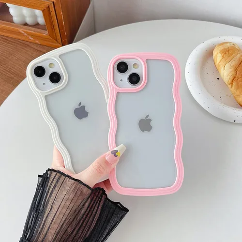 Vista 2 de Caseative Funda para iPhone 13, color negro Forma de marco de onda rizada linda a prueba de golpes suave