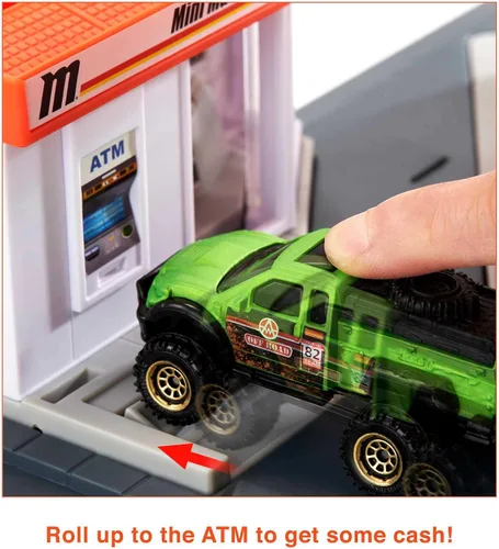 Vista 6 de Matchbox Juego de Coches de Juguete, Estación de Combustible con Conductores de Acción y Camión de Juguete a Escala 1:64, Mangueras de Gas Movibles