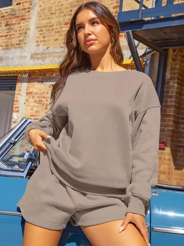 Vista 2 de AUTOMET Conjunto de 2 piezas para mujer, conjunto de descanso de dos piezas, conjunto de sudadera a juego, sudadera corta, ropa de otoño con bolsillo