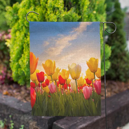 Vista 5 de Moslion Bandera de jardín de tulipanes, campo floral al atardecer, nube, tulipán, rosa, amarillo, flores verdes, banderas de doble cara, bandera