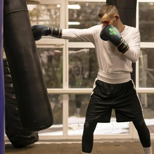 Vista 3 de Guantes de boxeo para hombres y mujeres, guantes de entrenamiento profesionales para sparring, entrenamiento de bolsa pesada, guantes de enfoque