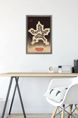Vista 6 de Trends International Netflix Stranger Things: Season 4 - Póster de pared con mapa de Hellfire Club, 14.725 x 22.375 pulgadas, versión enmarcada
