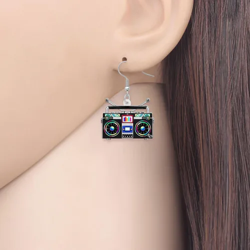 Vista 2 de YINYA Aretes de radio acrílicos retro vintage colgantes, joyería divertida, regalos para mujeres, dijes de los años 80 y 90, adornos de fiesta