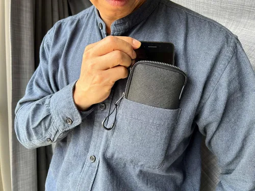 Vista 7 de OneJoy Bolsa de neopreno para teléfono, funda protectora ligera para teléfono celular con gran apertura de cremallera, bolsillo