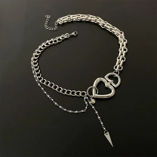 Vista 4 de Kercisbeauty Gargantilla de cadena gruesa con cierre de corazón plateado para mujeres y niñas, joyería punk