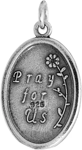 Vista 2 de Collar con medalla de plata de ley con acabado oxidado, cadena ovalada de 0.071in, Plata esterlina, Sin gemas.