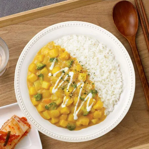Vista 2 de Cupbahn - Comida coreana precocinada con arroz blanco, 25 sabores por Hetbahn - 25 sabores (curry amarillo cremoso, 2 tazones)