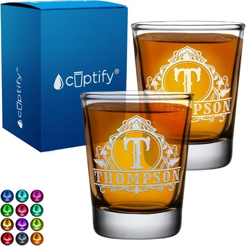Vista 79 de Vaso de chupito personalizado con nombre de círculo elaborado de 2 onzas, parte inferior negra grabada con texto personalizado para regalos, bodas