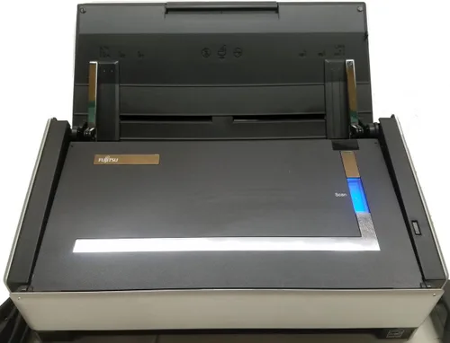 Vista 3 de Fujitsu Escáner ScanSnap S1500 con nuevo adaptador, cable, cable, página escaneada