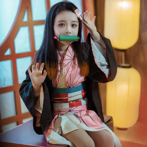 Vista 2 de UQJE Kamado Tanjir - Disfraz de cosplay de Tanjir de anime para niños, conjunto de kimono de Halloween