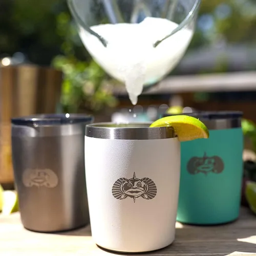 Vista 5 de Toadfish Paquete de 2 vasos de acero inoxidable con aislamiento de doble pared de 10 onzas sin vuelco, con bandeja para bolas de hielo y tapa fácil