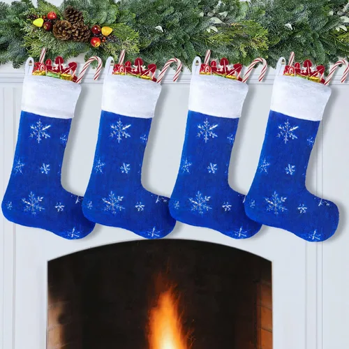 Vista 18 de Calcetines negros de piel sintética de Navidad, 1 paquete grande de 22 pulgadas, medias colgantes de felpa negra con nombre personalizado con copos