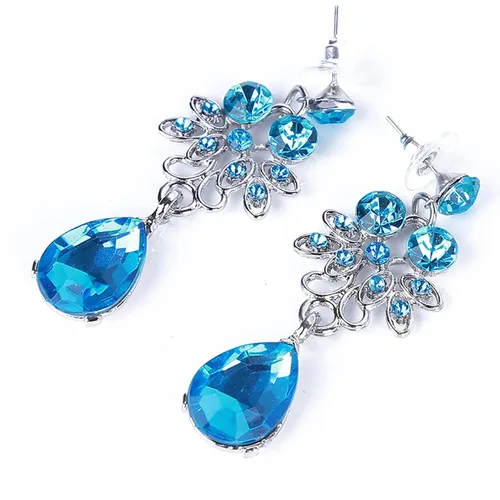 Vista 5 de ZHANGXD Juego de aretes colgantes para mujer, diseño de mariposa y gota de agua, con diamantes de imitación, color azul lago, talla única