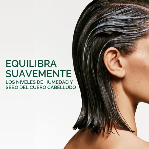 Vista 3 de Biolage Scalp Sync Clarifying Shampoo - Residue & Buildup Remover, For Oily Scalp