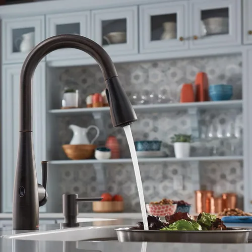 Vista 10 de Moen Essie 87014EWBRB - Grifo de cocina desplegable de una manija, en bronce mediterráneo