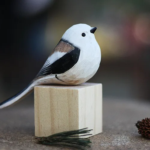 Vista 10 de Figura de pájaro de madera Azure Tit, tilo tallado a mano, marrón claro, decoración moderna para el hogar, regalo de pájaro